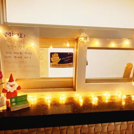Hub House Livingtel Hostel โซล ภายนอก รูปภาพ